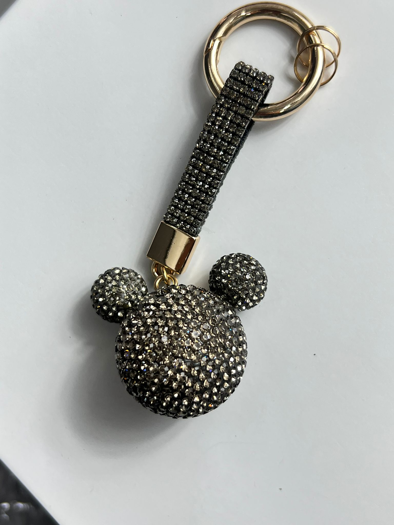 Mickey mouse ميدالية