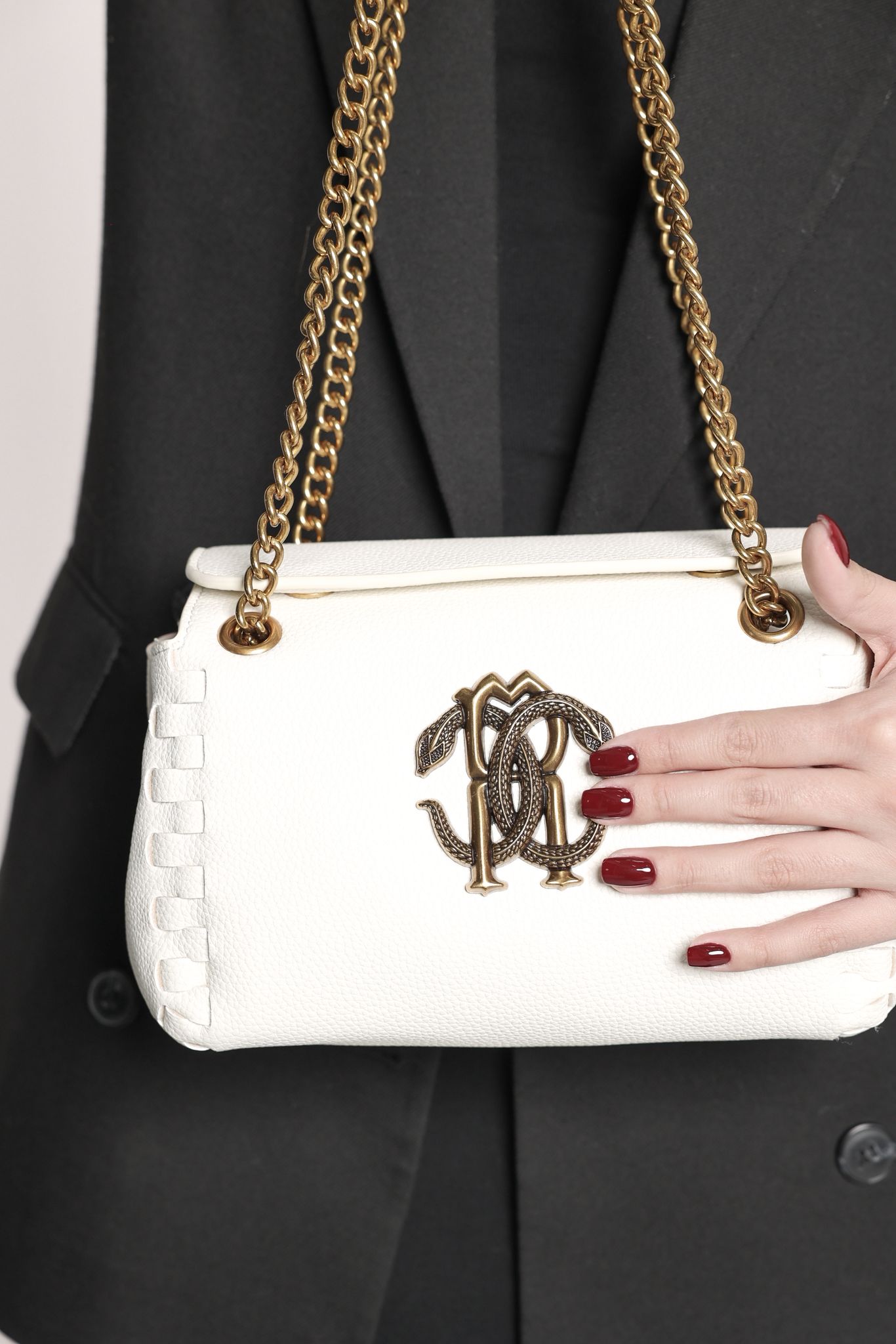 شنطة Roberto Cavalli باللون الابيض حجم وسط