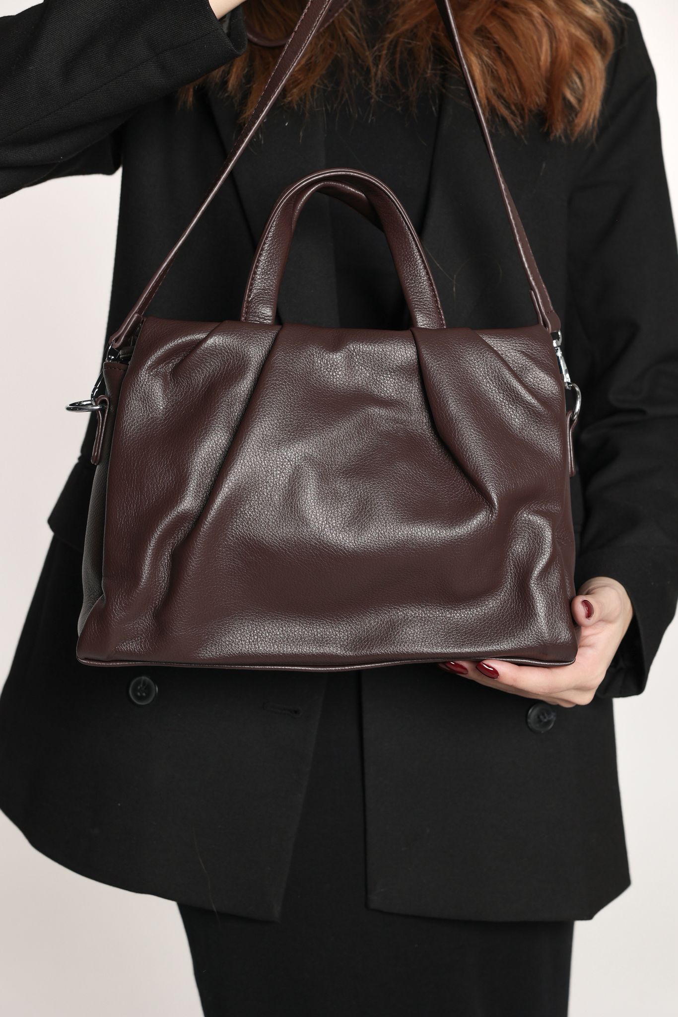 حقيبه جلد بني