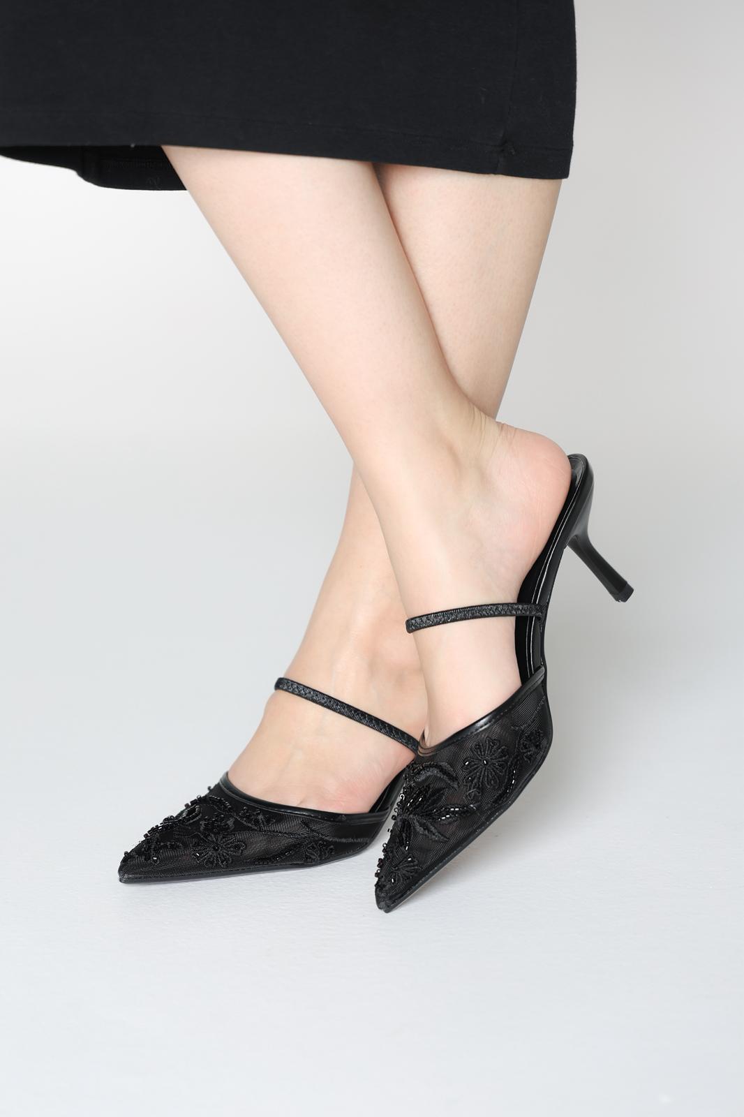 صندل zara باللون الاسود