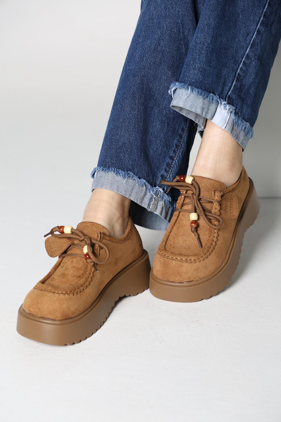 حذاء كاجوال كاميل