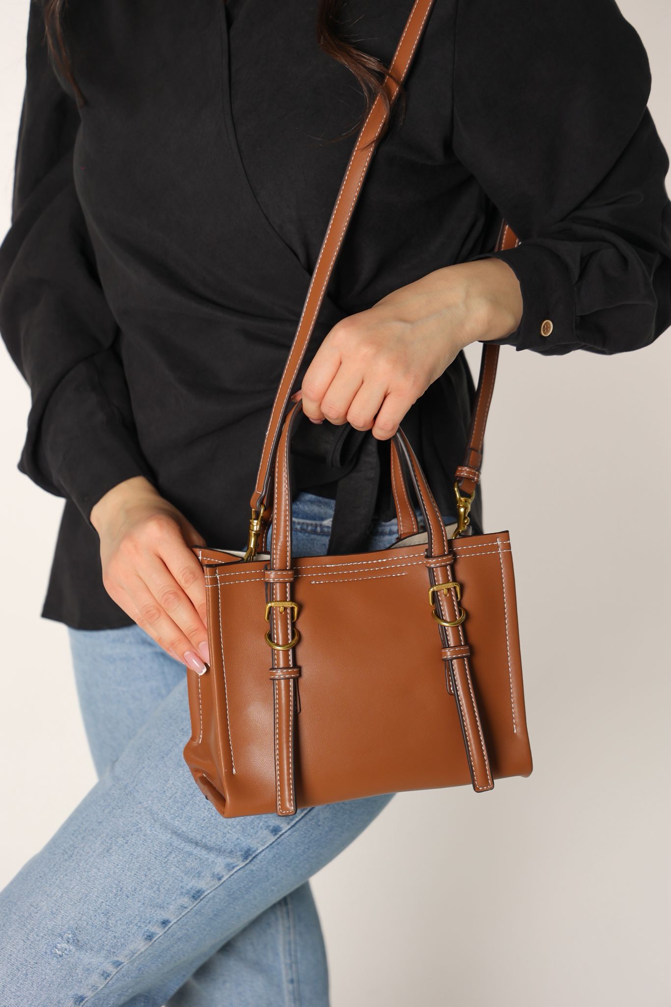 حقيبه zara باللون الكاميل