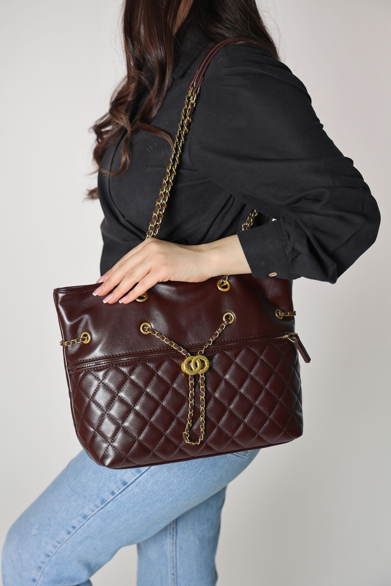 حقيبه شانيل باللون البني