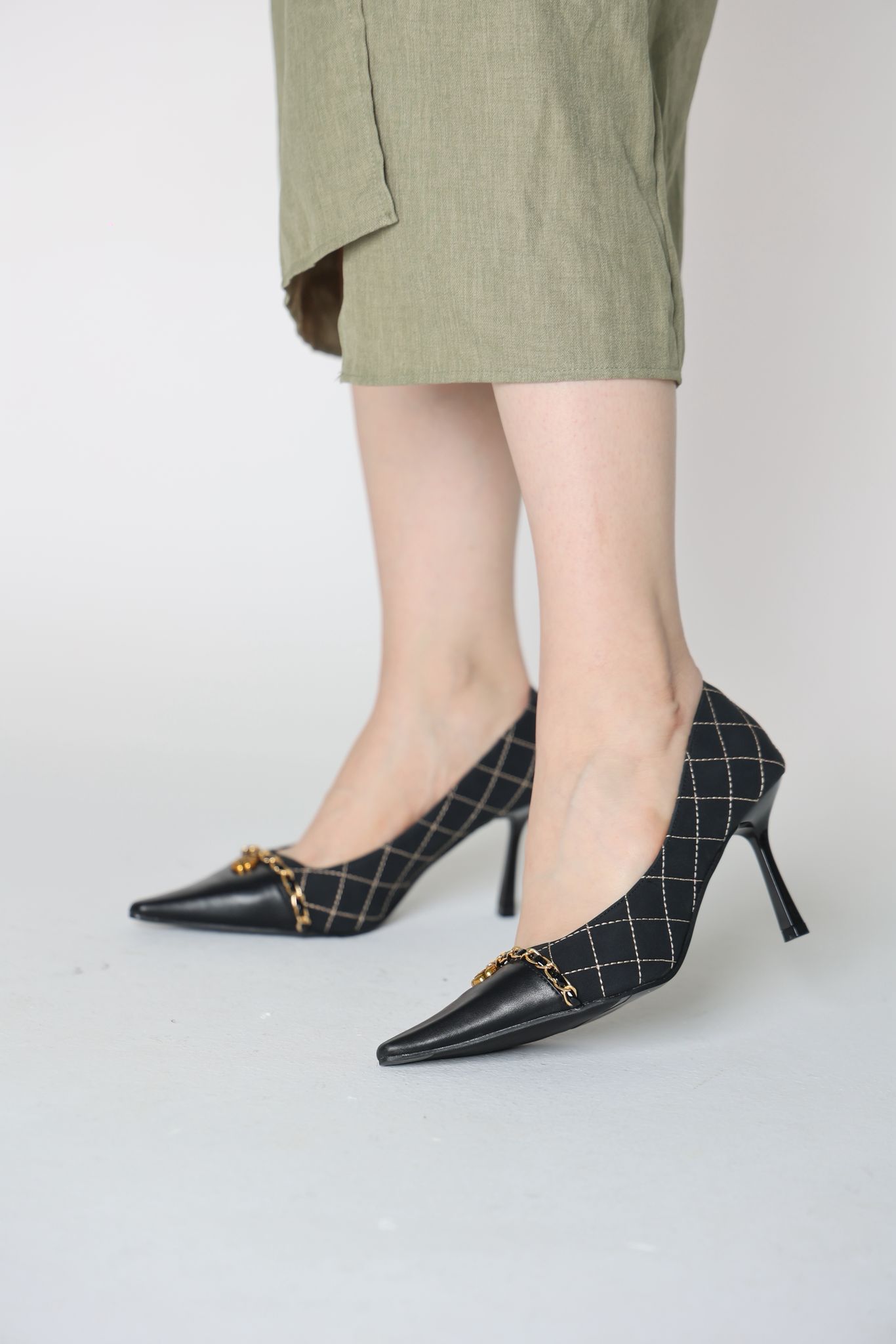 كعب شانيل اسود بارتفاع(7سم)